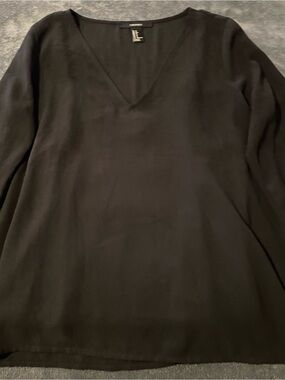 Forever 21 Black V-Neck Long Sleeve Top